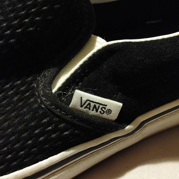 Vans Canvas Classic Black Slip On Shoes Unisex Size Men 4.5 Women 6.0 - Picture 2 of 6